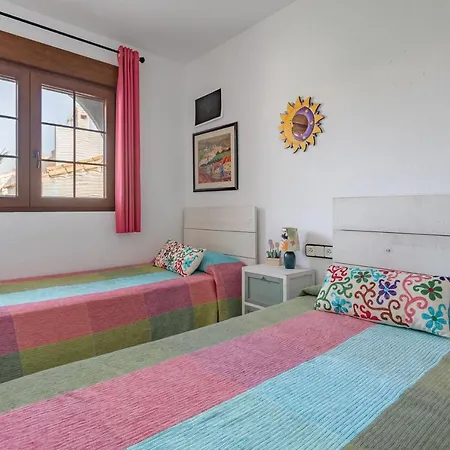 Holiday home Casa En La Playa Con Piscinas A Puerto Marino