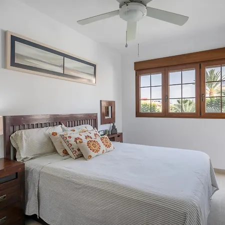 Holiday home Casa En La Playa Con Piscinas A